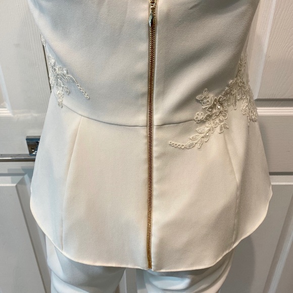 MARCHESA NOTTE SZ 10 WHITE HALTER JUMPSUIT - Picture 12 of 14